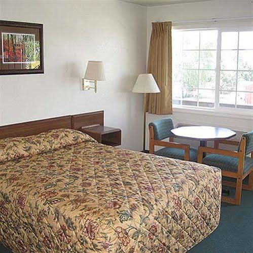 Interstate 8 Motel Лейквю Екстериор снимка
